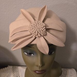Mr John's Beige Vintage Floral Hat